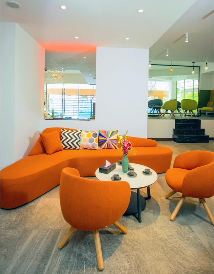 Hotel Omni Residency Dhaka Bagian luar foto