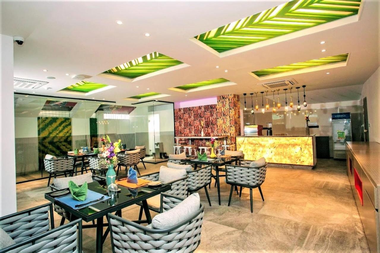 Hotel Omni Residency Dhaka Bagian luar foto