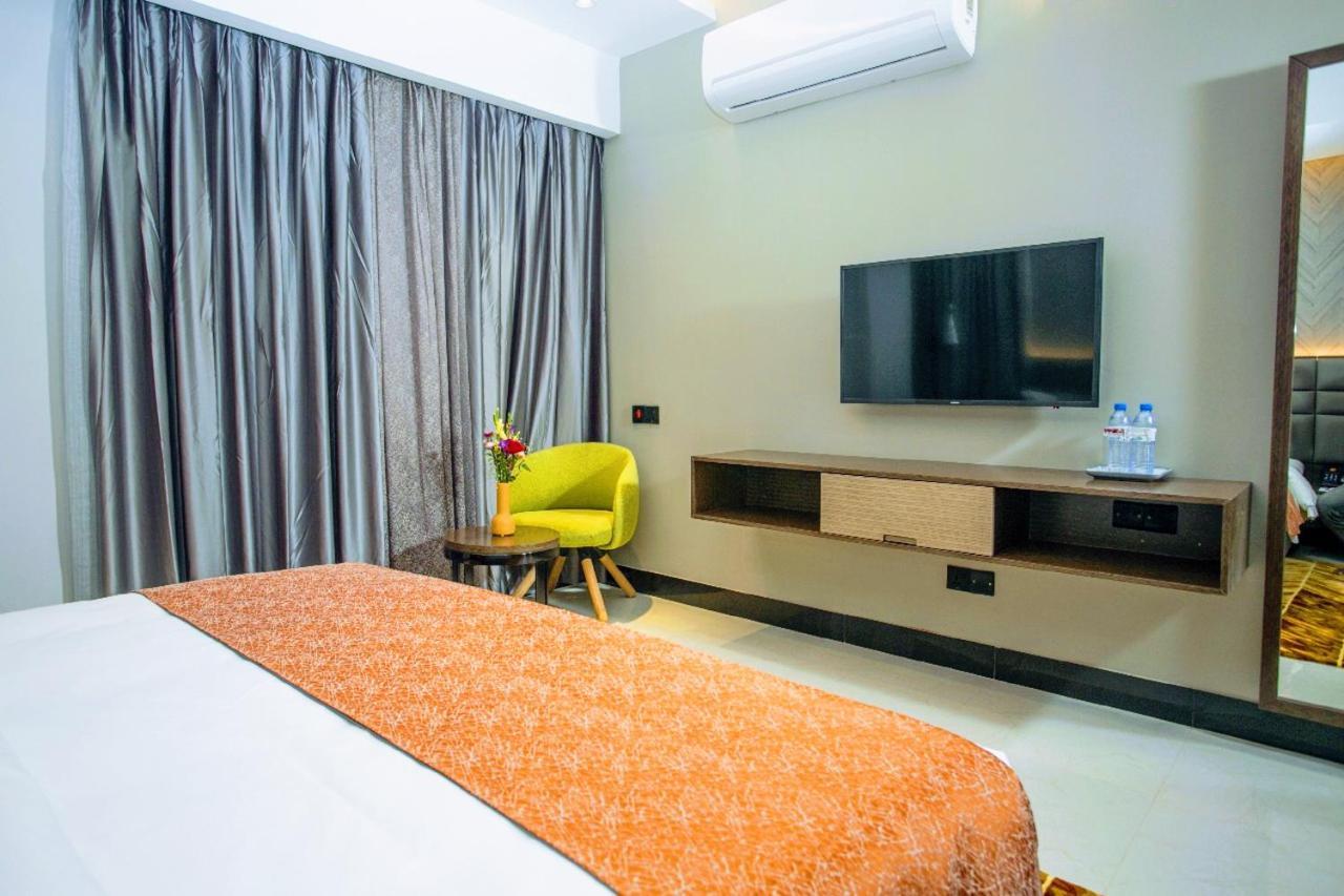 Hotel Omni Residency Dhaka Bagian luar foto
