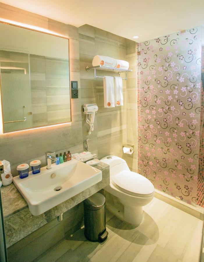 Hotel Omni Residency Dhaka Bagian luar foto