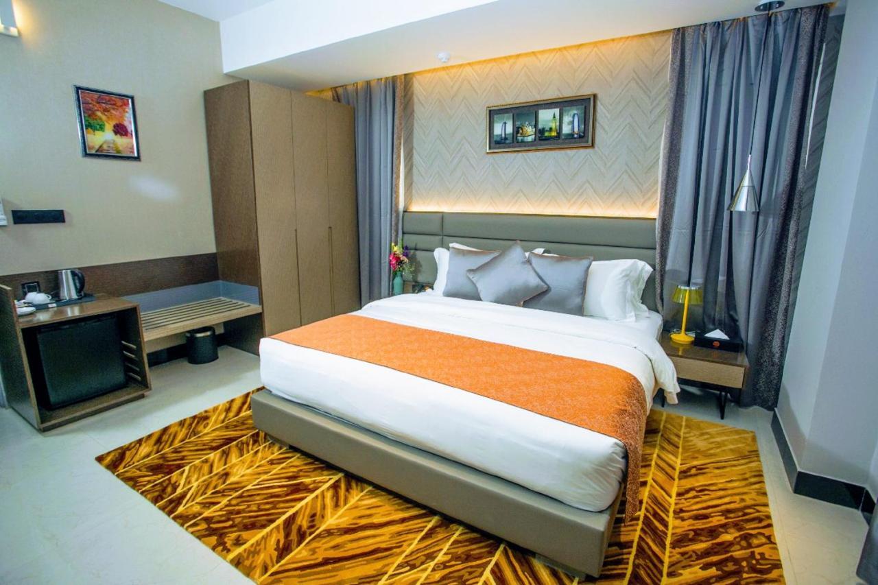 Hotel Omni Residency Dhaka Bagian luar foto